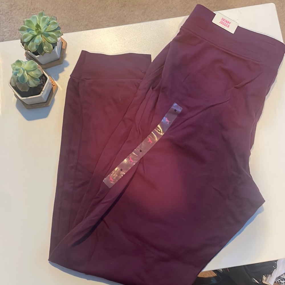Pink Victoria's Secret Skinny Jogger Womens Size M Burgundy